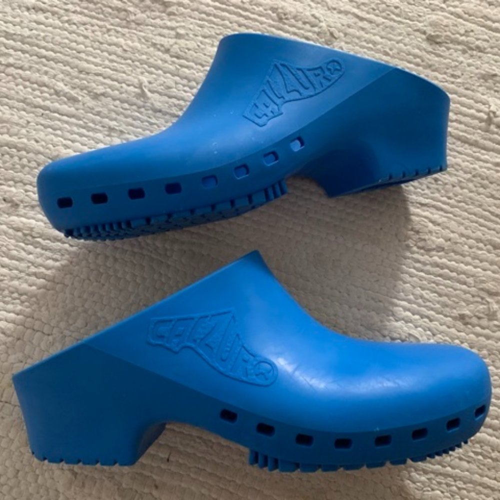 Calzuro Classic Clogs w/out upper holes - Royal Blue Size 39-40